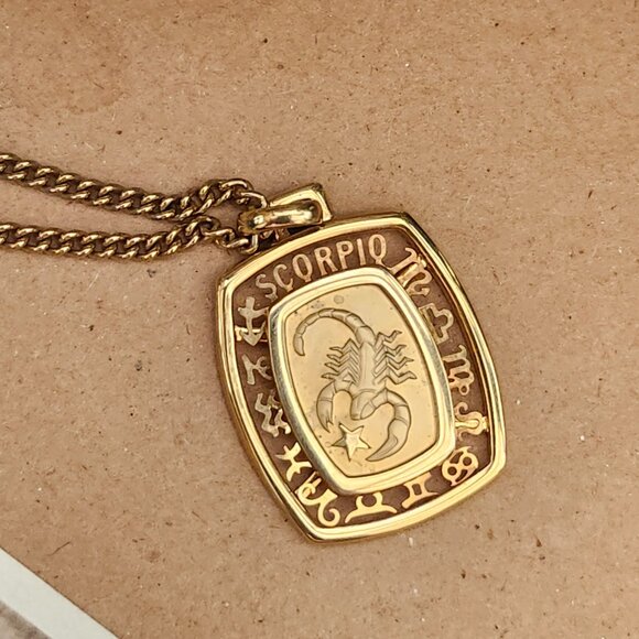 Vintage 1960's Scorpio Astrology Zodiac Pendant Necklace - Picture 5 of 12